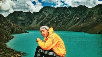 Красотища! Теперь тоже хочу на Эльбрус!) Мы в начале августа поднимались на озеро Ала-Куль (Киргизия) высота чуть больше 4000, а виды такие же прекрасные!