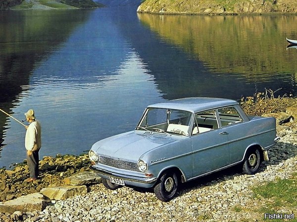 Opel Manta - выпускался С 1970!!! года,
а в 1950 - он выглядел так))))))

1953год

позже появилась ещё одна вариация купе))