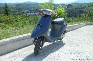 Хонду Такт AF-24 забыли.
Она же в варианте ретро, под названием "Джорно".
Начал гуглить фотку Такта и одним из первых, снимок моего собственного мота.