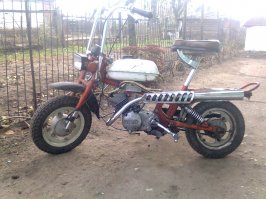 У меня был мини мокик. До сих пор дух захватывает и пахнет бензином, разбавленным маслом!)