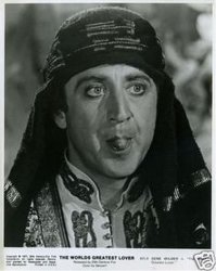 мир праху его... позитивный, смешной, тонкий, гениальный...