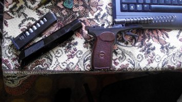 Плохому танцору яйца мешают.

А я и макаркой доволен.