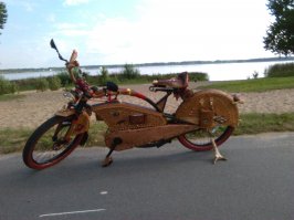 Хороший Круизер у тебя Уважаемый,просто отличный,единственный недостаток,дорогой...друг владеет.
 Но у меня,несколько другой стиль.