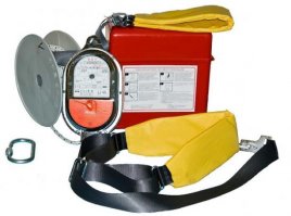 Основняк огня боится. Там трос стальной. 

У нас тоже подобное есть, только катушка не в рюкзаке.