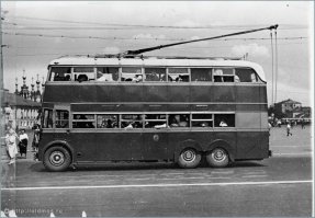 Троллейбусы точно были в 30х, ЯТБ-3 назывались.