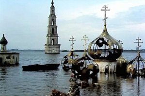 15 зловещих фотографий затонувших городов и деревень со всего мира