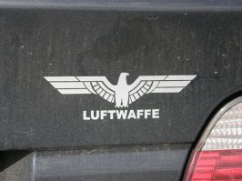 У нас таких <span style='color:gray'>[мат]</span> в достатке