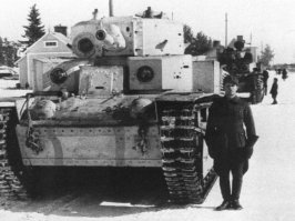 Я знаю , но на фото два танка и вряд ли второй при жизни в Красной Армии был радиофицирован.