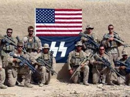 В США нацисткая символика не является запрещенной, он может все что угодно рисовать на себе. Свободная страна, особенно для сотрудников силовых ведомств.