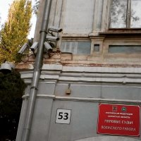 Когда секретарь Леночка с пятым номером всегда ходит домой этой дорогой...