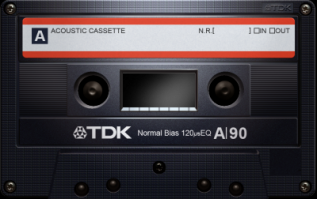 Если нормальные кассеты, то ничего не скрипело и не сыпалось. Я и сейчас их периодически слушаю. Другое дело, что они были дефицитные.