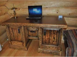 128 часов /8= 16 рабочих дней.
16 * 2000 руб= 32 000 руб трудозатраты
32000+7000= 39 000 себестоимость такого стола. (дешевле продавать его невыгодно)
На фотке стол из магаза за такую цифру.
Итого самому делать мебель дорого, но... приятно.

Тот же самый стол без финтов можно было за 2 дня с покраской собрать.