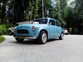 снаружи - "горбатый",а внутри Toyota (авто одного известного чиновника)