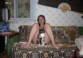 Какая лохматая киска!!!