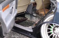 под креслом опоссум ныкается?