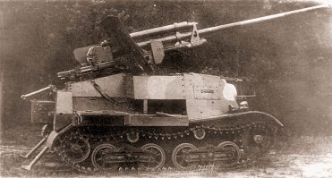 Вот такая ещё была интересная штука: ЗИС-30 (57-мм пушка ПТО) — советская лёгкая противотанковая САУ открытого типа