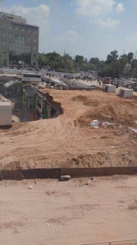 в тель авиве. только там крана не было. построили хреново- вот и рухнула.