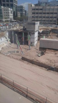 в тель авиве. только там крана не было. построили хреново- вот и рухнула.