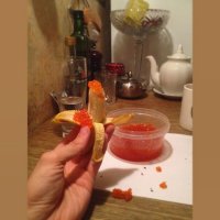 Что это ха банан. Нормальный банан таки он себе позволить не может. 
А сочетание вкуса как у беременной.