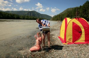 С такими видами из палатки каждое утро становится прекрасным