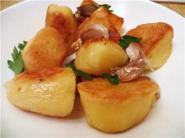 Картоха без грибов, в моем исполнении, С чесноком запеченным.