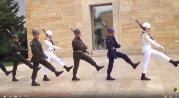 Это точно турки? Или взе же Имперские войска? Так поди и Дарт Вэйдер скоро выскочит