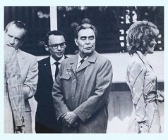Никсон, Брежнев и актриса Джил Сэнт Джон.