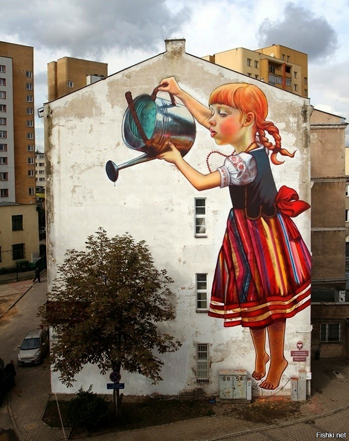 Кто и что ей запретил? 
Natalia Rak широко известная художница, как на родине, в Польше, так и в Европе, и Америке.
 Её работы это не только стрит-арт, граффити, но и иллюстрирование журналов, книг, живопись и графических дизайн.
 Среди профессионалов она известна под ником Berzt из Etam crew.