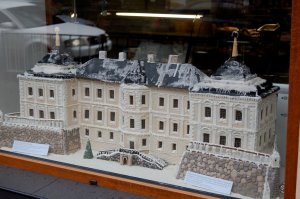 Пряничный дом, Подгорецкий замок, действительно полностью съедобный, нетрудно узнать его по фильму "ДАртаньян и три мушкетёра" с Боярским.