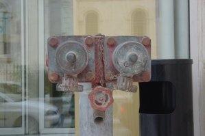 Они неживые, и они смотрят на тебя!