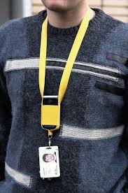 Не благодарите, можно просто нобелевскую премию. 
Я думаю авиакомпания которая писает за безопасность, может потратиться на такие примочки пассажирам. (Хотя бы на время перелета)