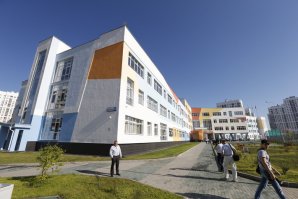 Зачем лгать? 
Вот новости из Вашей области о которых я писал.
БН-800 прошел комплексное опробование на 100% мощности. 2016 09 02
На Уральском электрохимическом комбинате пущен очередной блок газовых центрифуг нового поколения 2016 09 01
В Екатеринбурге открыли ледовую арену 2016 08 19
В Екатеринбурге открыли новую школу  2016 08 16
В Свердловской области открыли новую ферму 2016 08 15
В Свердловской области запущено производство строительных материалов 2016 08 04
В Свердловской области запущен комплекс по извлечению драгоценных металлов из техногенных отходов 2016 07 21
В Сысерти Свердловской области открылись новые детские сады 2016 07 21
На базе Северского трубного завода в Свердловской области открыт Центр профессионального образования 2016 07 16
На Уральском дизель-моторном заводе в запущено производство линейки дизельных двигателей 2016 07 12
Линия по производству бурильных труб открыта в Невьянске Свердловской области 2016 07 08
На молокозаводе в Свердловской области запущена новая линия российского производства 2016 07 07
В Екатеринбурге открылся центр позитронно-эмиссионной томографии 2016 06 29
«УГМК-Агро» заключило договор о поставке тысячи альпийских коз в Свердловскую область 2016 06 22