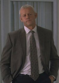 А меня вот этот в хаусе выбешивал