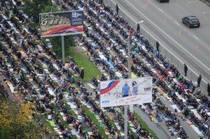 Вот твои русские. А у нас свыше 90% поляков и это видно на лицо. А у вас? Куда не посмотришь глазки косые или кожа смуглая. Где твоя родина сынок? Будет он учить про единую нацию.