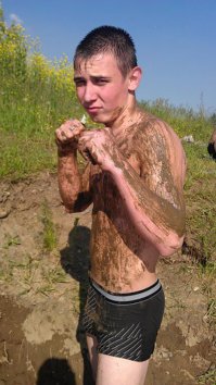 какой-то говняный боксёр