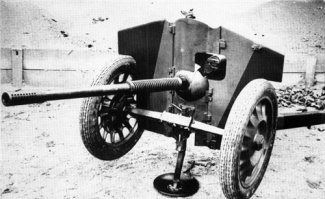 Насчёт "...к началу Второй Мировой Войны ни у одной армии-участницы войны вооружения системы Герлиха не было"©  разные около-оружейные интернеты упорно пишут, что те же «SCHULZ&LARSEN», начав работать с "системой Герлиха", шаловливыми ручками переделали 25-мм пушку Гочкиса SA34/37, и еще в 1937 году склепали и подали французам на испытания ПТО с коническим стволом.
А когда фрицы те пушки у французов затрофеили, то так возбудились, что к 41-му году в Вермахт уже пошли сделанные на основе ларсеновской пушки собственно немецкие 2,8/2 cm sPzB.41

Не знаю, верить или нет: отдельной статьи про 29/20 ПТО "Шульц и Ларсен" сходу я не нашёл, но она дофига где упоминается, и приводится такая вот фоточка
Смушает пламегаситель: у "французов" он - конический, как на второй фотке а у "немцев" - дульный тормоз тоже весьма для них характерной формы