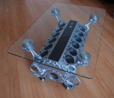 Необычные столы мира (25 фото)