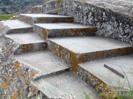 резаные скалы никакого бетона.