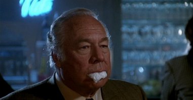 Коррида по-сибирски: разъяренный бык терроризирует жителей Нижневартовска