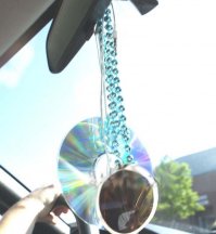 Мой не заменяет: 
- наушники/колонки
- печатную машинку sears-300
- радиоприёмник (FM-чип блокирован)
- водо/удароустойчивость walkman-sports
- светочувствительность оптики betamax
- 130 с лишним ампер-часов D-батареек
- спиральный провод-скакалку
- модный пиджак, х/б свитер, рубаху