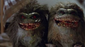 - У них есть оружие!
- Ну и что!
БДЫЩ!!!
- F.u.c.k!!!