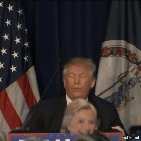  Дональд Трамп в эфире ток-шоу позволил ведущему взъерошить свою прическу