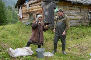 Административное дело за незаконную вырубку?  Сомневаюсь, что этих людей штрафуют. Живут они и живут