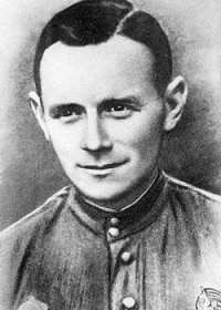 Вот уникальный партизан - Фриц Пауль Шме́нкель (нем. Fritz Paul Schmenkel; 14 февраля 1916 — 22 февраля 1944) — немецкий и советский солдат, партизан Великой Отечественной войны, Герой Советского Союза.