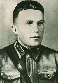 И где Николай Иванович Кузнецов?
Был в отряде Медведева. Хотя скорее диверсант-разведчик.