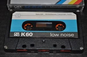 Для меня ГДР в детстве -  12мм железная дорога, со всеми домиками, маленькими человечками и машинками. Когда стал постарше - привозные аудио кассеты ORWO. Качество было средненькое, по сравнению с японскими, и почему-то всегда 60 минут.