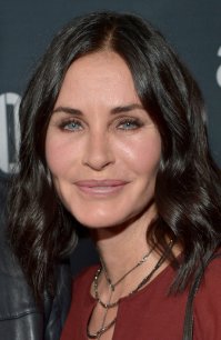 Ну Сальма,Сандра,Моника - тут я согласен 

Но Кортни...Ребят, по-моему она заметно сдала