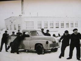 Реплика "Победы" с кузовом пикап