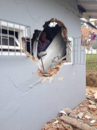 Не помню такого из газет про Ельцина =)))))