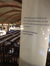 И там конечно был)
Согласен, там качественнее, чем в НВ.
Но НВ более культовое место: Адольфик, дедушка Ленин...